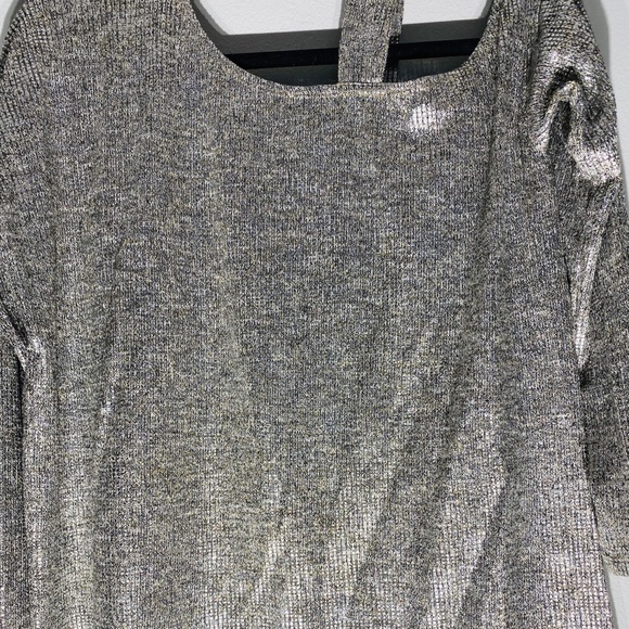 VINCE CAMUTO**Silver Sexy Shoulder Top**Med - Picture 7 of 7